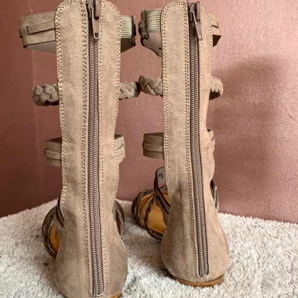 COPY - 🌙 Gladiators✨ - Picture 6 of 8